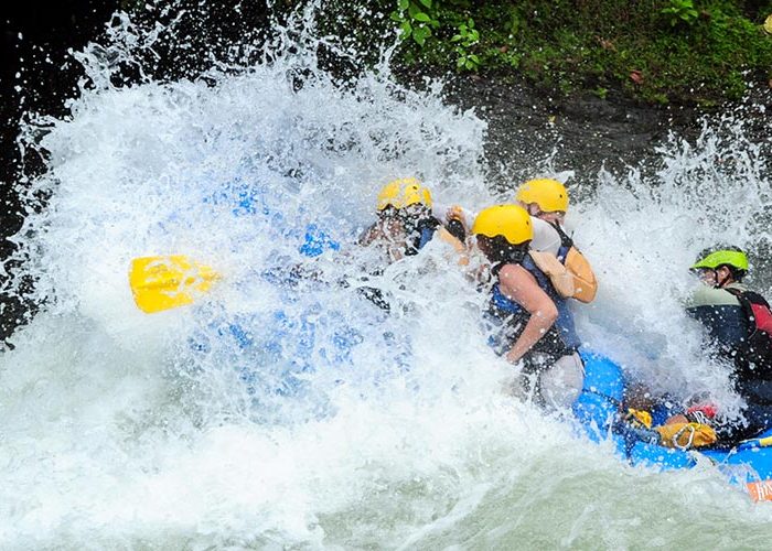 Meta Slider - HTML Overlay - splash Boca Diablo, Savegre River