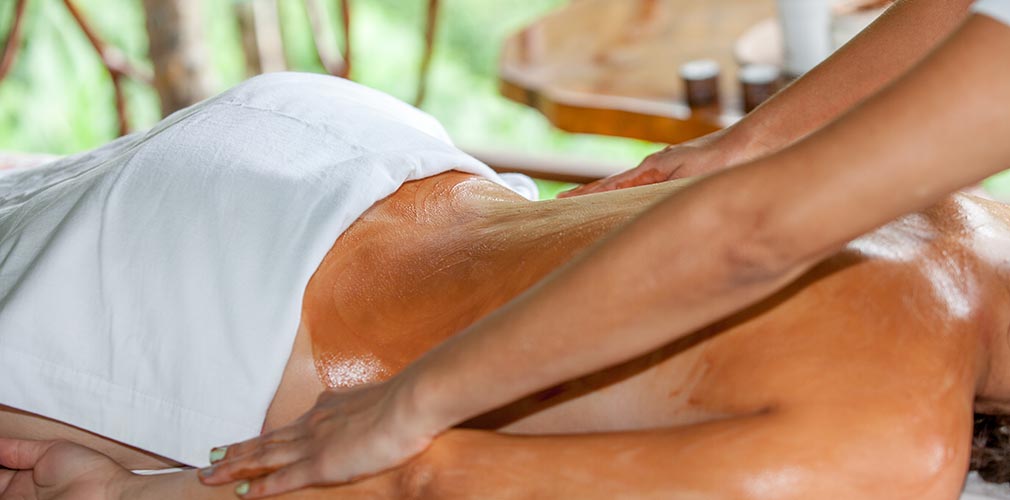 Tropical massage at Rafiki Safari Lodge